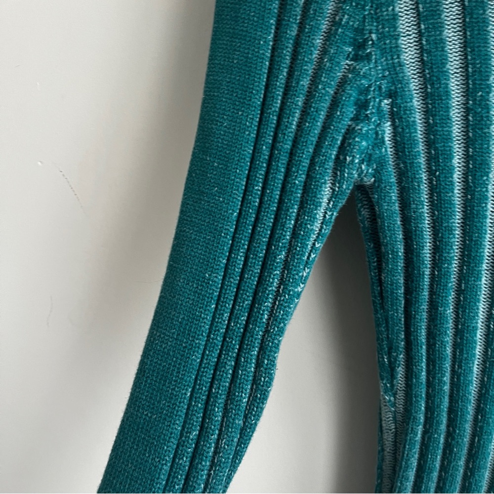 Y2K Lady Dutch Teal Turtleneck Sweater - Picture 6 of 9